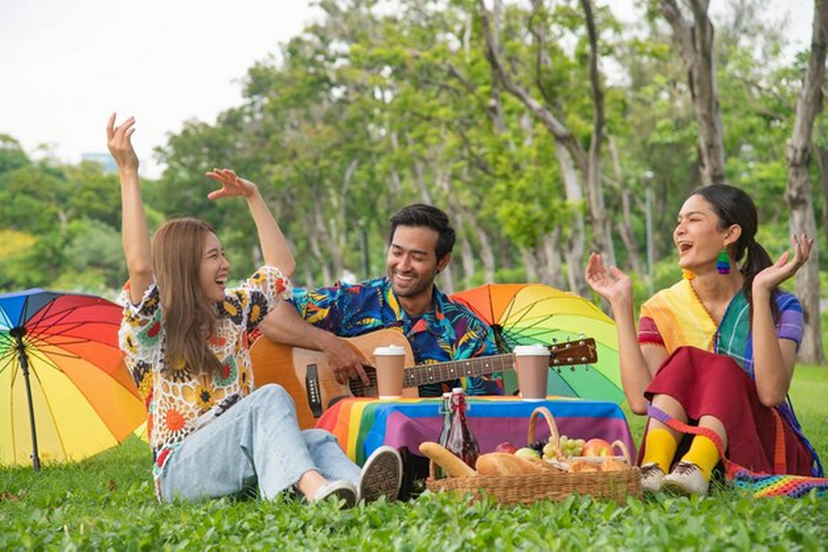 Add a Splash of Color to Your Day: Rainbow Picnic Ideas Galore!